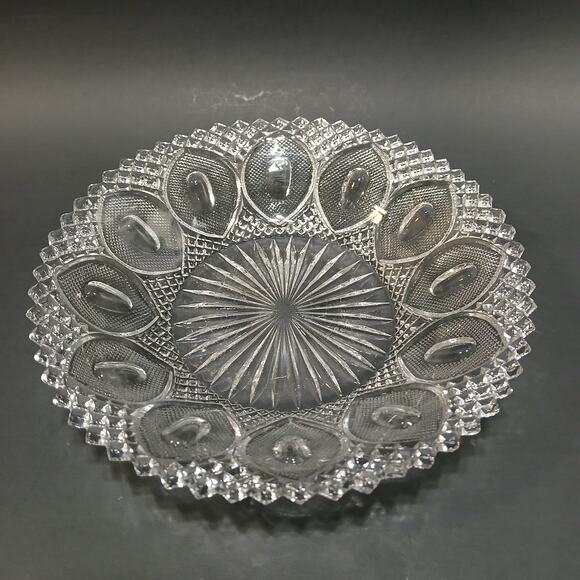 Vintage Westmoreland Glass 'Buckle English Hobnail' 7" Shallow Bowl *1 Chip* - Picture 1 of 10
